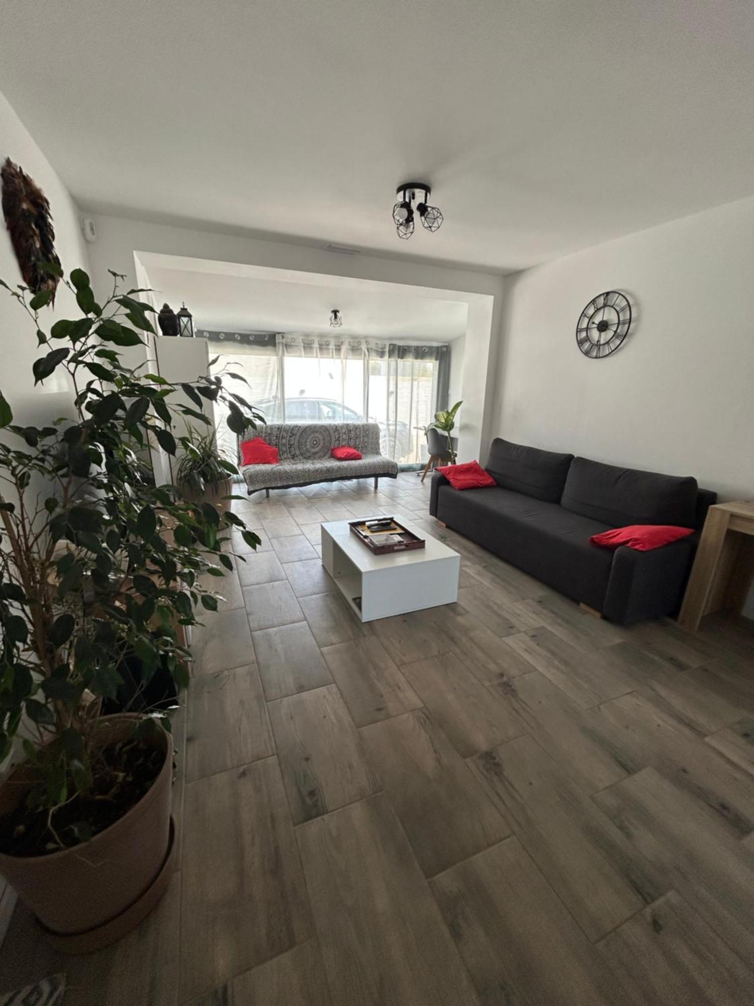 Villa Lunel Lunel  Zewnętrze zdjęcie